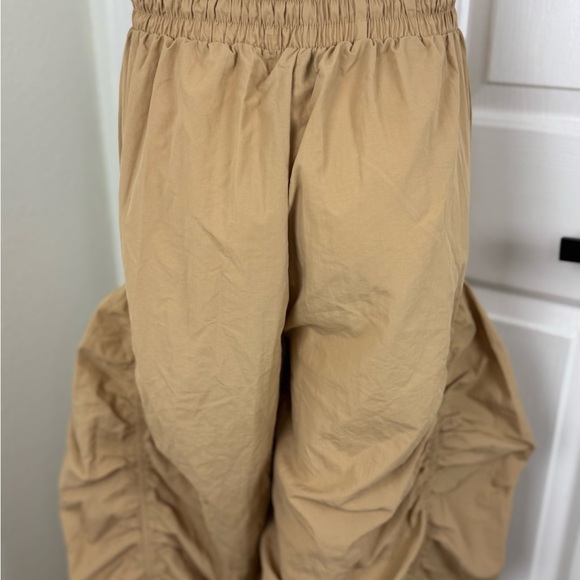 HALFHEART Tan Ruched Wide-Leg Pants Size Large. A23 - Picture 8 of 12
